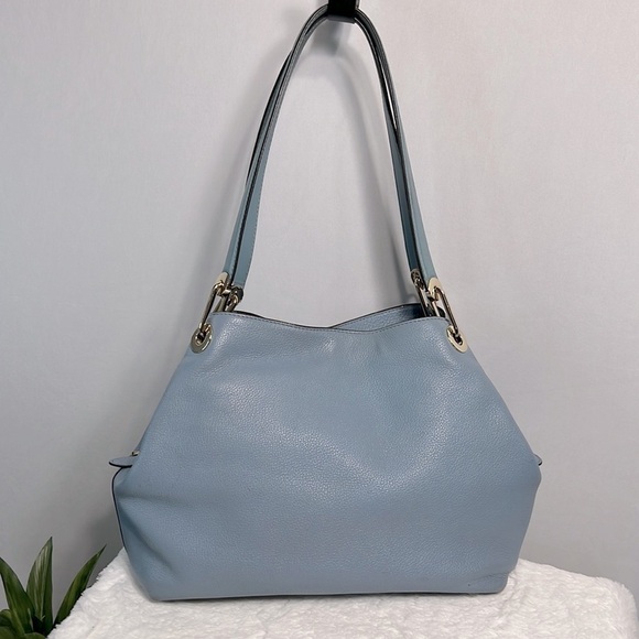 Micheal Kors Raven Large Pebbled Leather Shoulder Bag - Picture 4 of 16